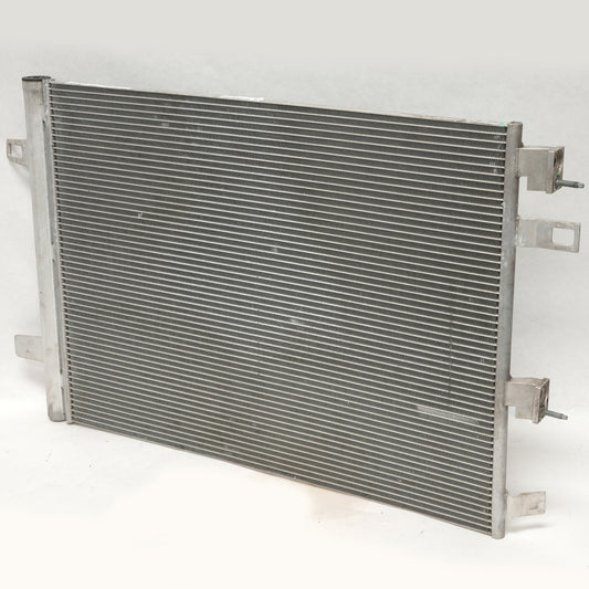 Condensador Mercedes-Benz 180A 1956-1959|180b 1959-1962|220a 1954-1957|A220 2019-2022|A35 AMG 2020-2022|CLA250 2020-2025|CLA35 AMG 2020-2025|GLA250 2021-2025|GLA35 AMG 2021-2025|GLA45 AMG 2021-2023|GLB250 2020-2024|GLB35 AMG 2021-2023|CN 30235PFC